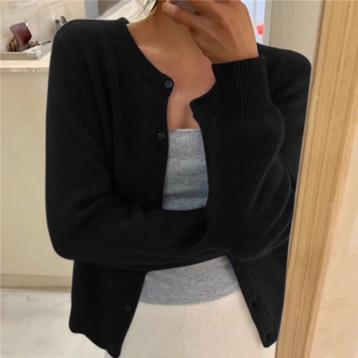 Briony | Buttoned Round-Neck Cardigan